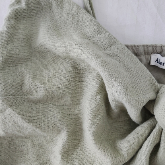 *SOLD* Abercrombie & Fitch Linen Tie Front Cropped Tank in Sage Green - Size S - Picture 2 of 4